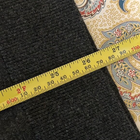 Banana Republic Grey V-Neck Sweater - Wool, Silk, Cashmere Blend - Men's Med - Picture 10 of 10